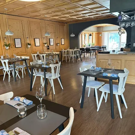 Pez Regina - Nordic Style Alps Hotell *